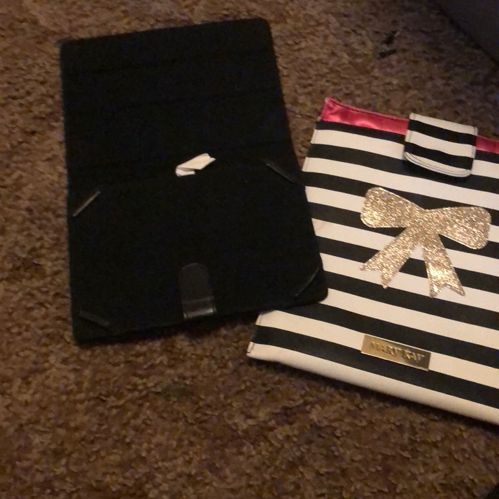 Tablet/iPad cases